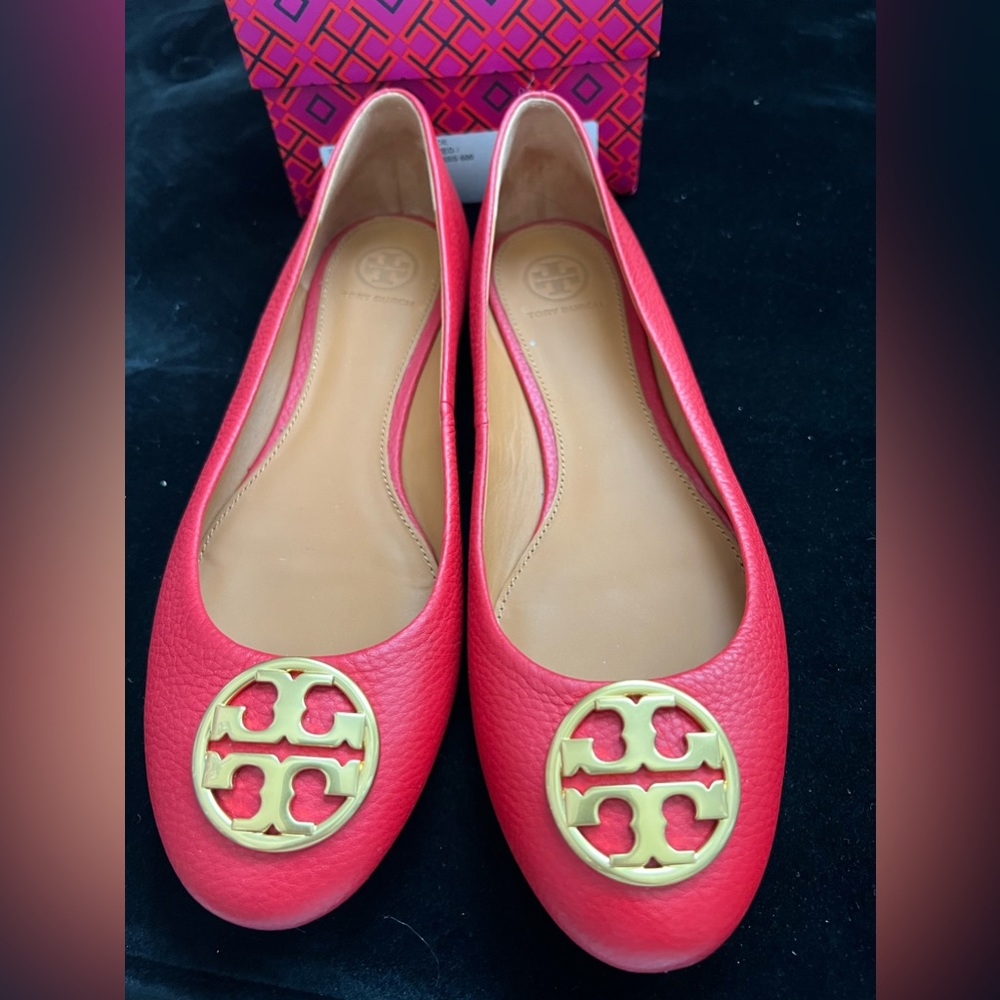 NEW IN BOX TORY BURCH CHELSEA FLATS SIZE 8.5